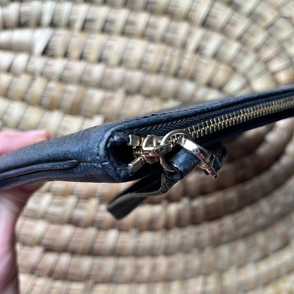 kate spade chester street tinie pebbled leather wristlet w/tassel - black - Picture 5 of 6